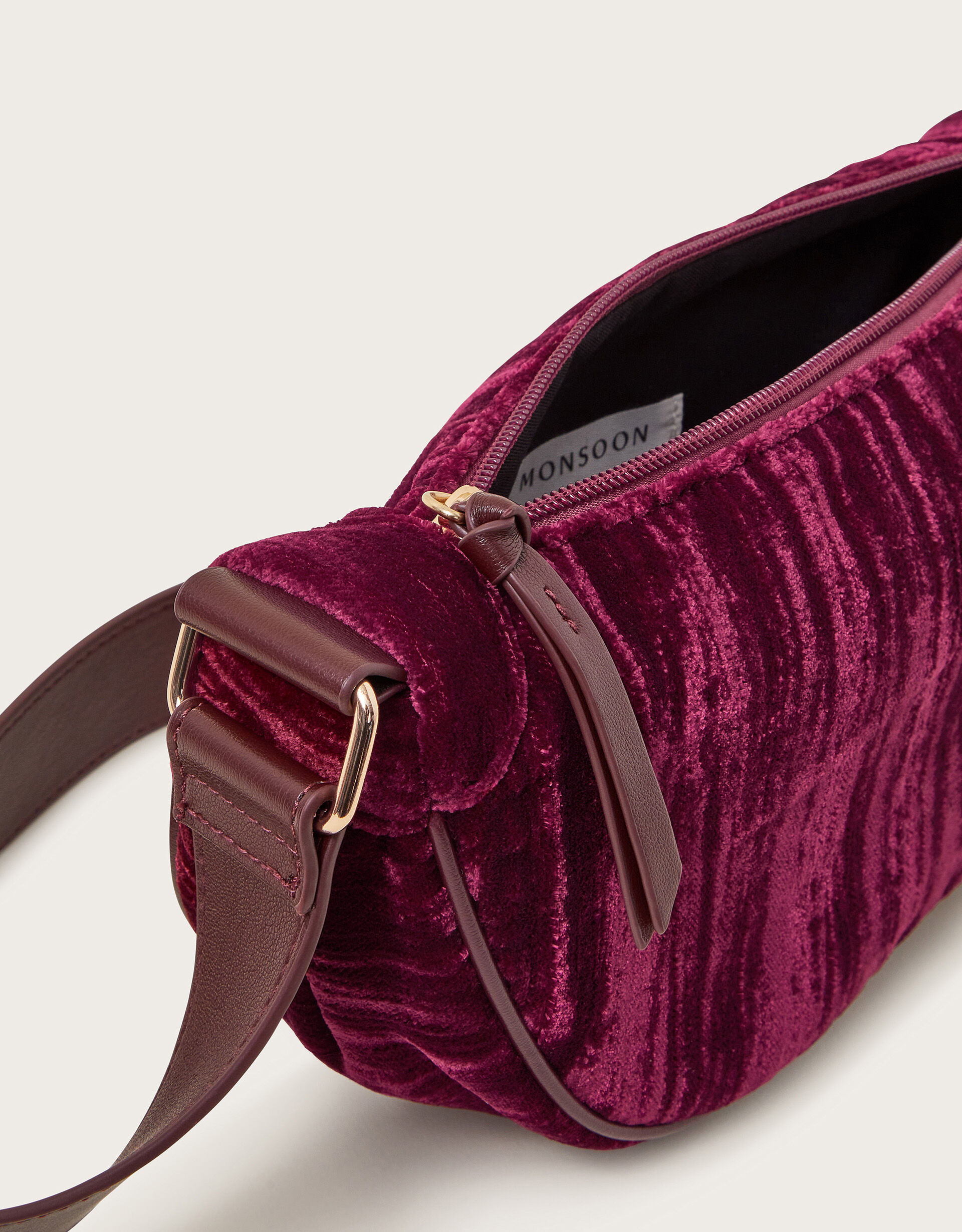 Velvet sling bag top