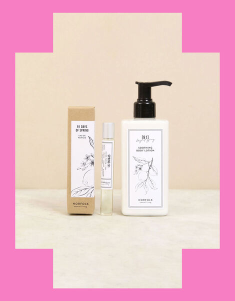 Norfolk Natural Living Spring '91 Fine Fragrance Body Care Set, , large