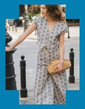 Traffic People Gatsby V-Neck Floral Top, Blue (NAVY), large