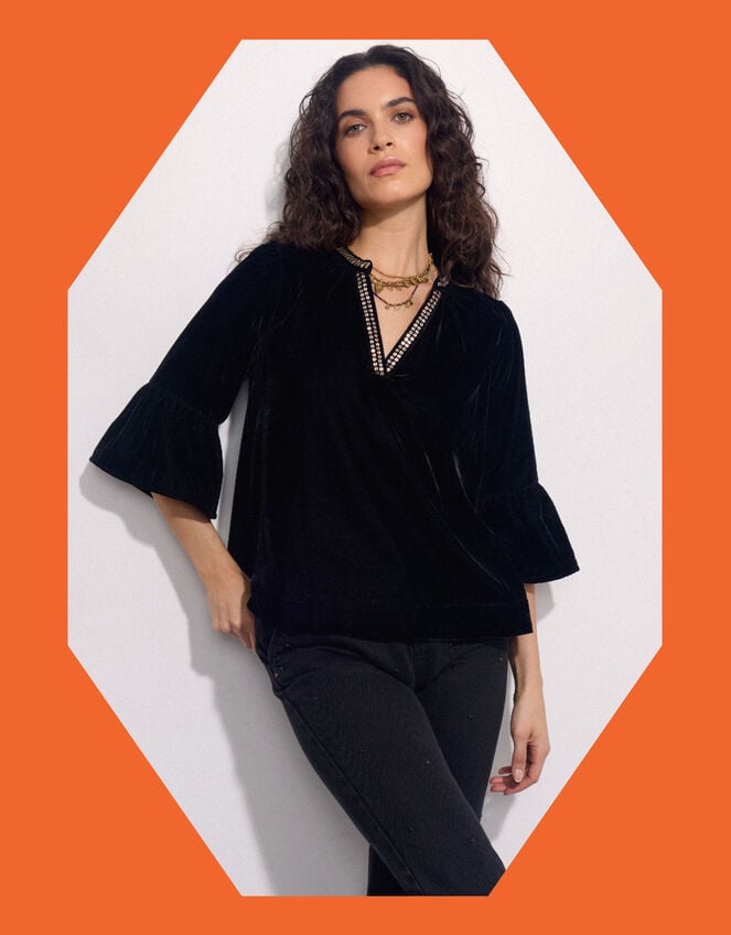East Nelly Velvet Flute Sleeve Top, Black (BLACK), large