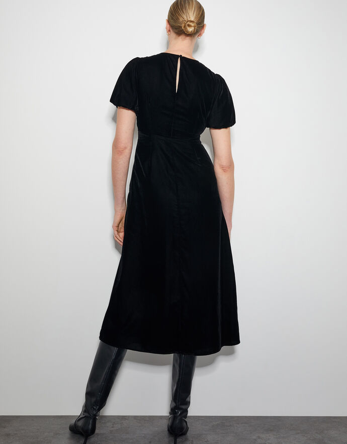 Kendra Embroidered Floral Velvet Midi Dress Black