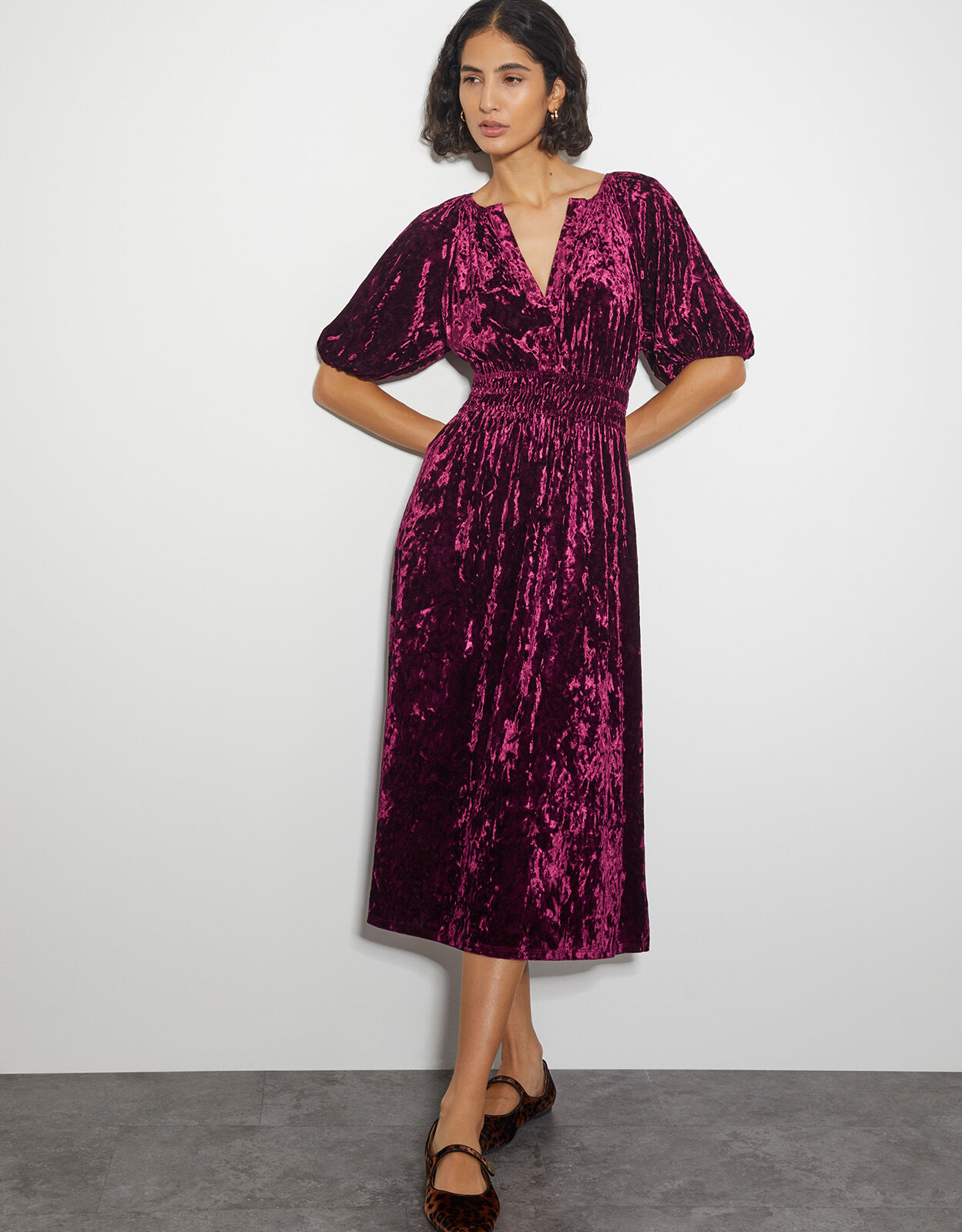 Valle Puff Sleeve Velvet Midi Dress Red