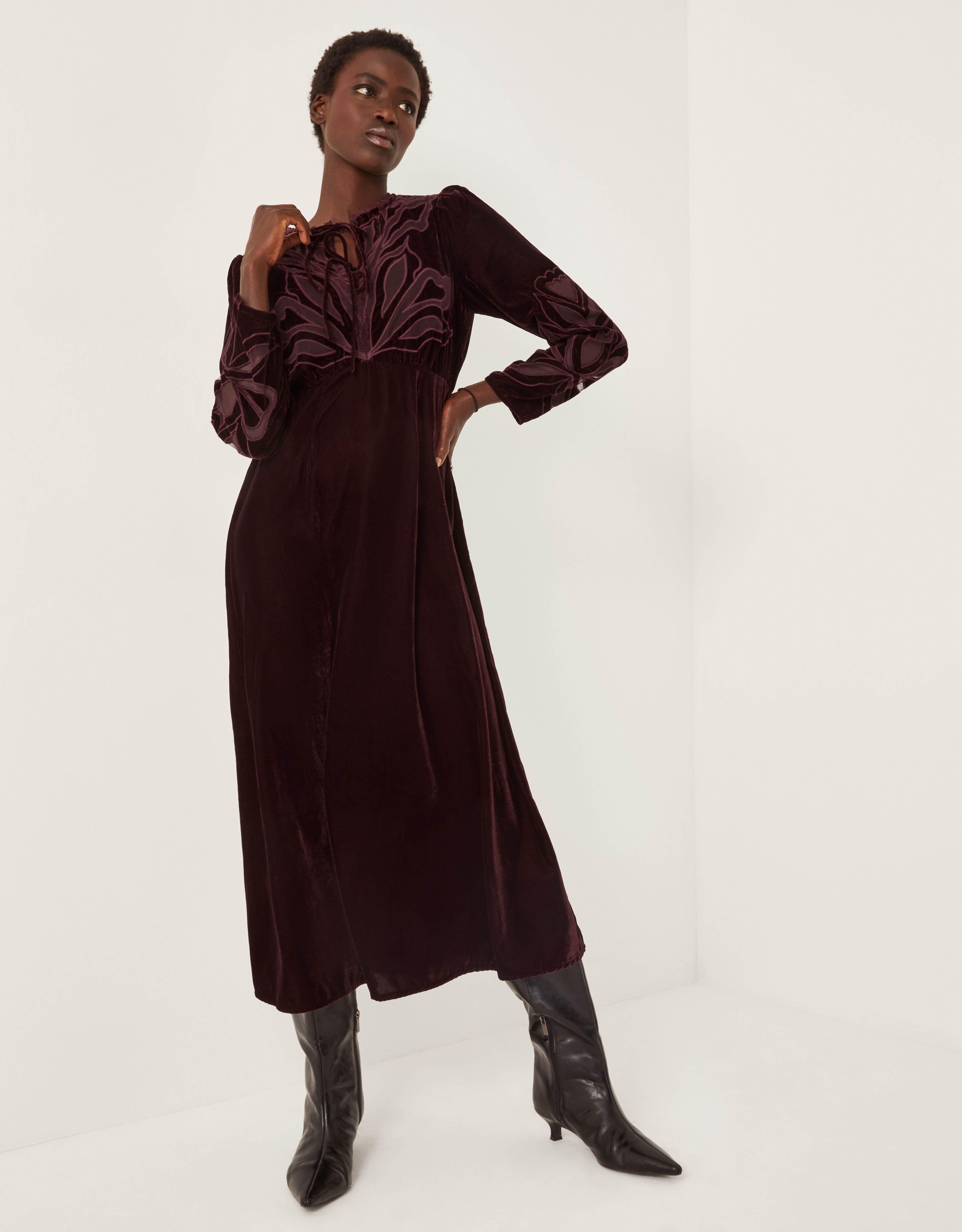 Ezra Embroidered Velvet Midi Dress Purple