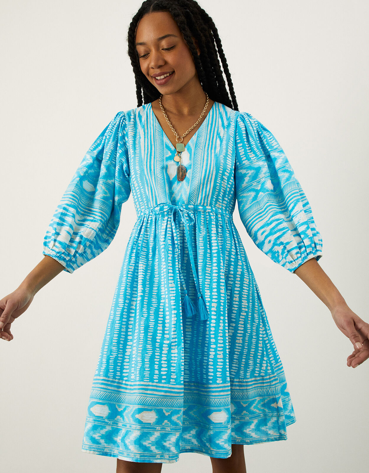 Smock beach dress shop