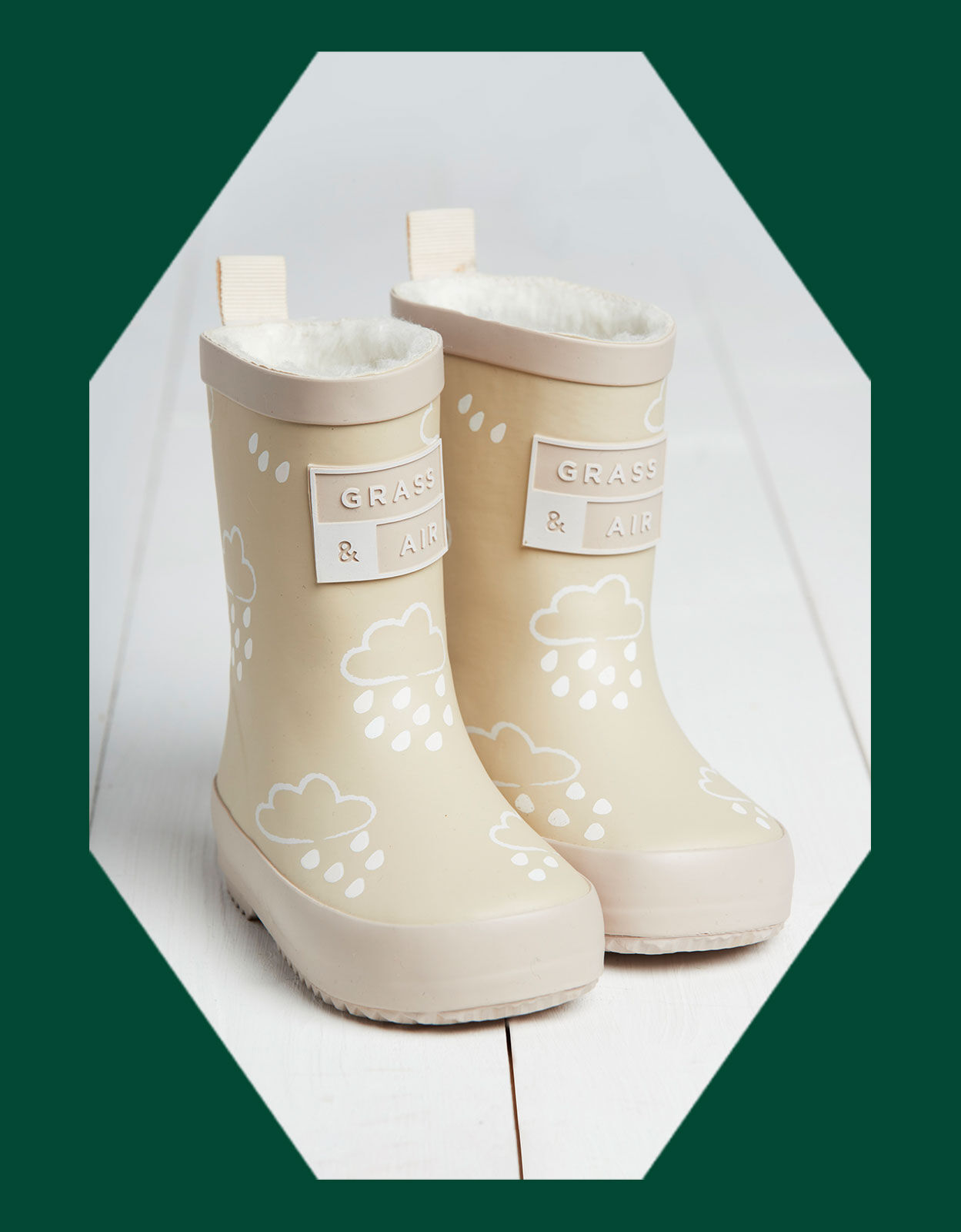 Grass and Air Colour Revealing Wellies Natural