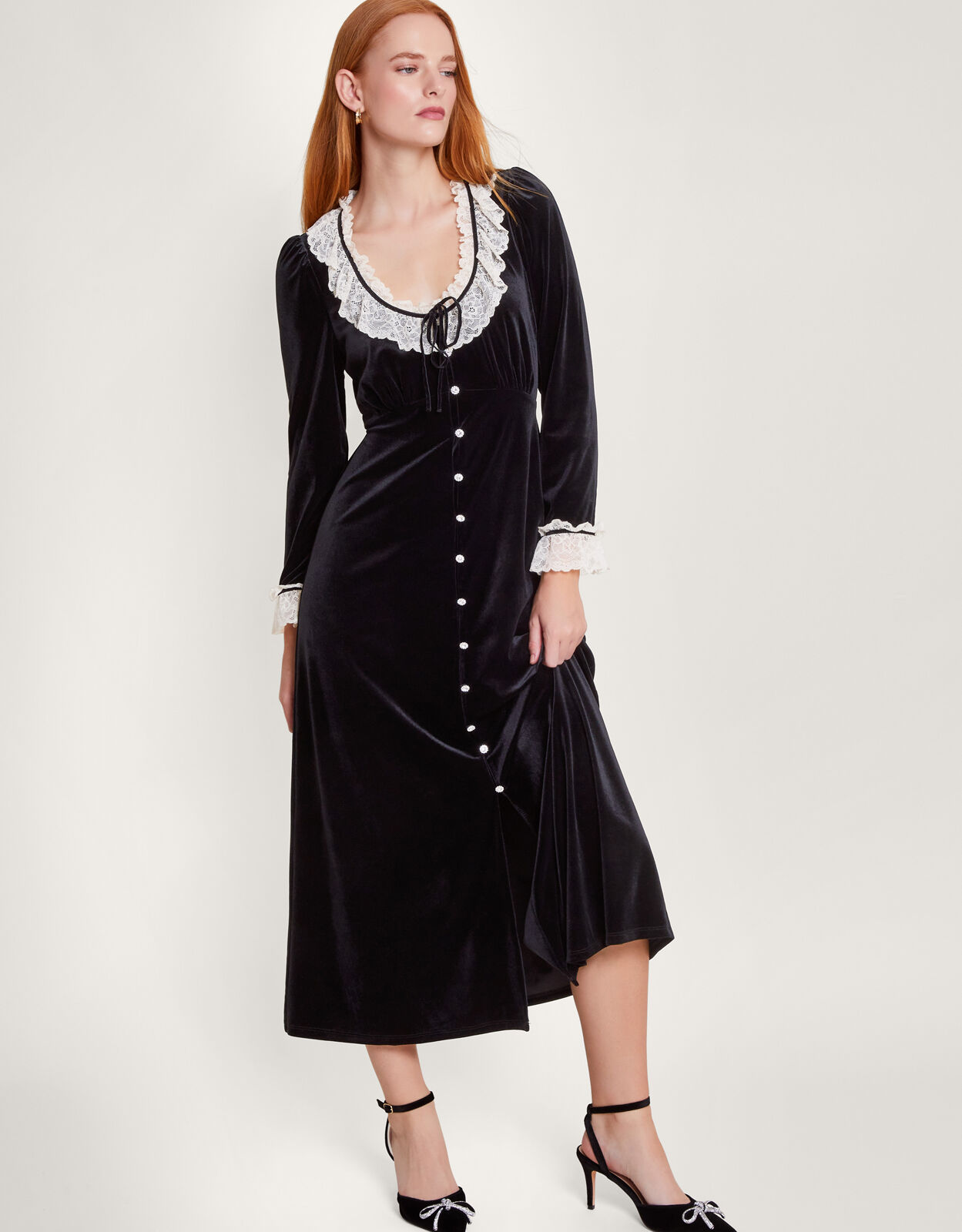 Vali Velvet Tea Dress Black