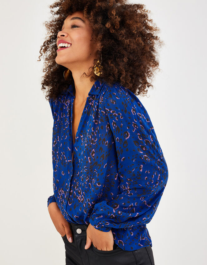 Raife Animal Print Shirt in Sustainable Viscose, Blue (COBALT), large