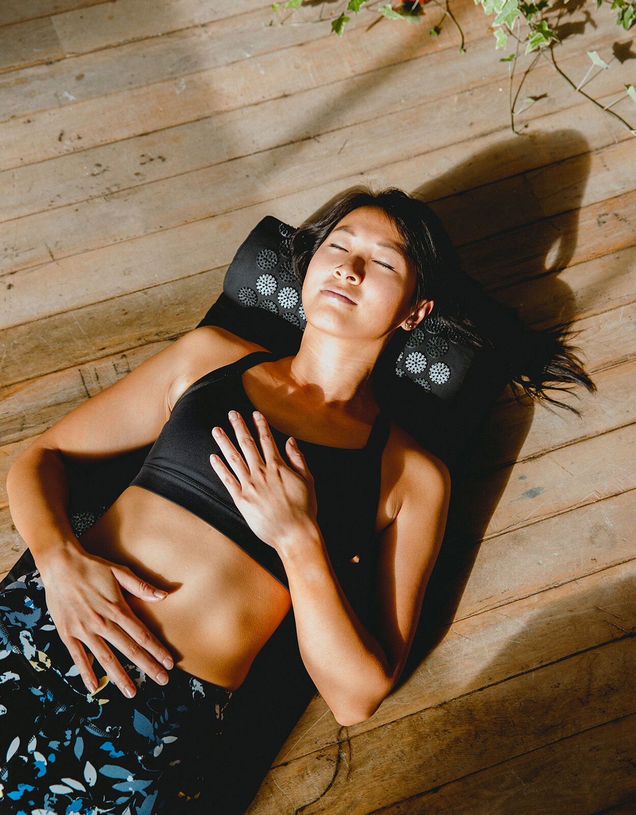 Yogi Bare Acupressure Set in Bag