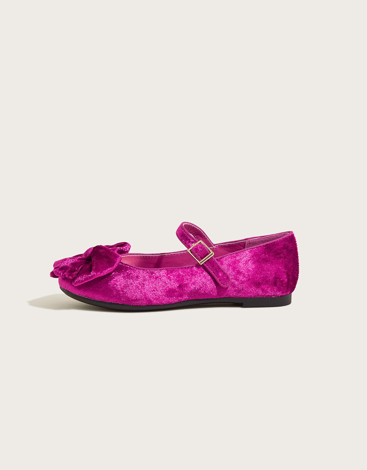 Red velvet top flat shoes