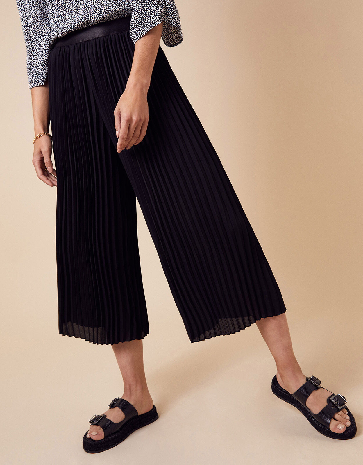 Pleated culotte pants online