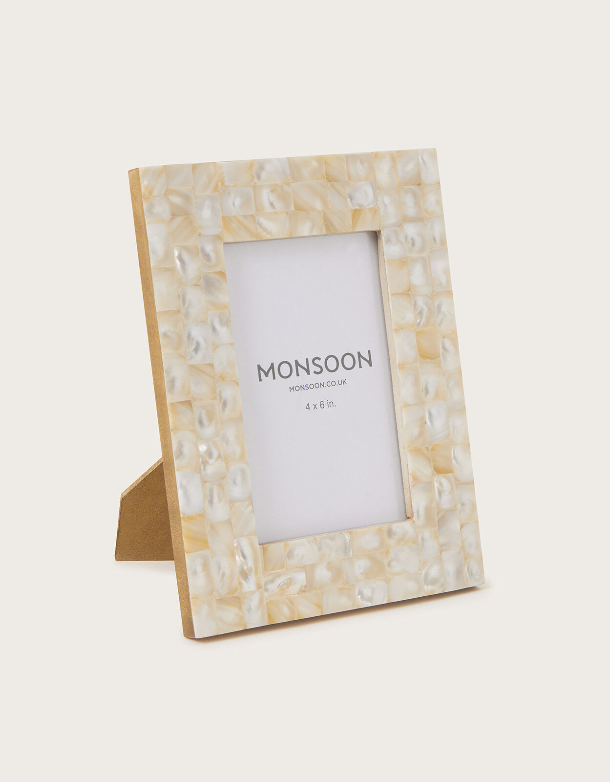 Pearl store photo frame