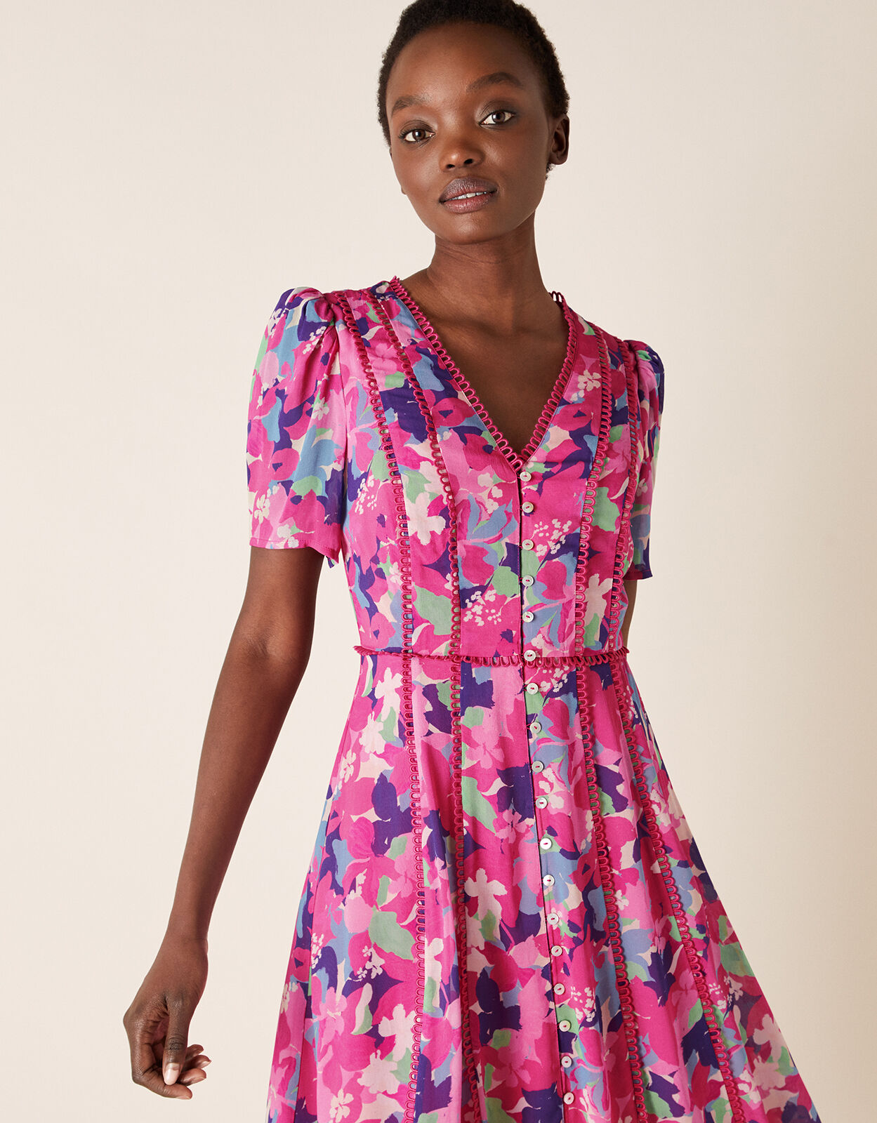 Aluna Floral Dress in Sustainable Viscose Pink