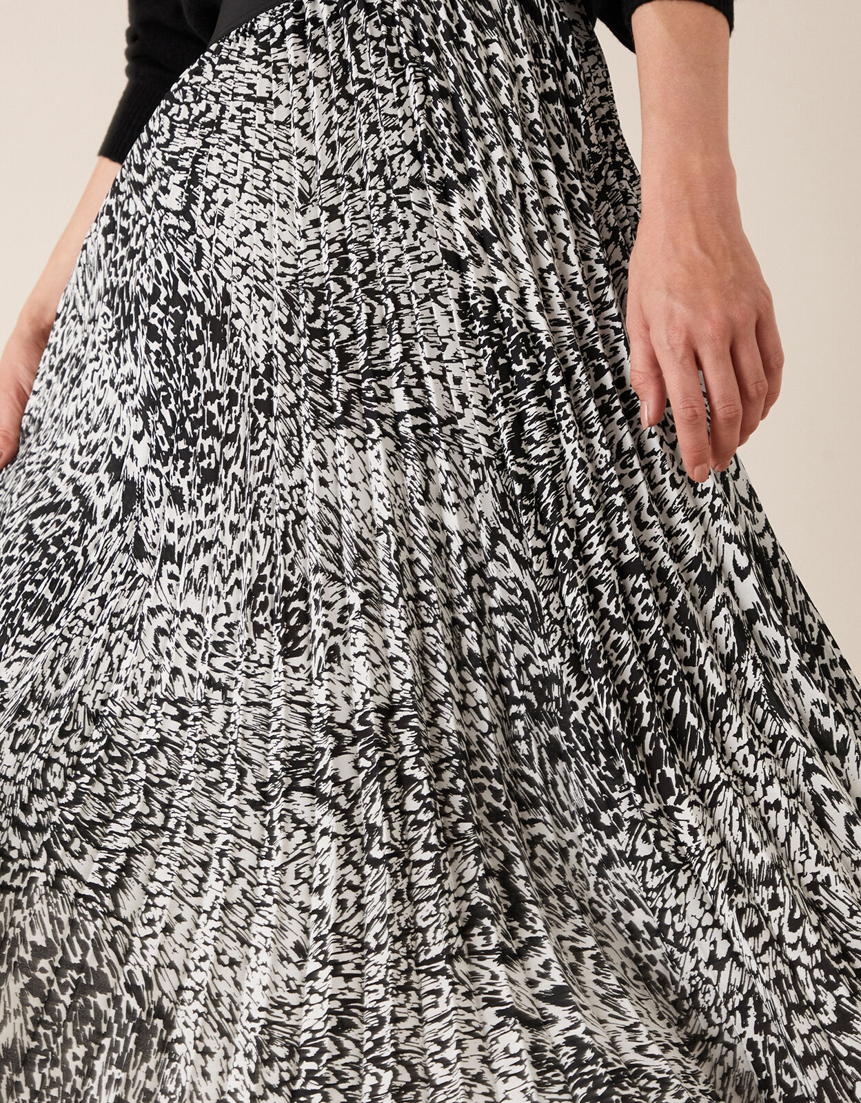 Animal print pleated maxi skirt cheap