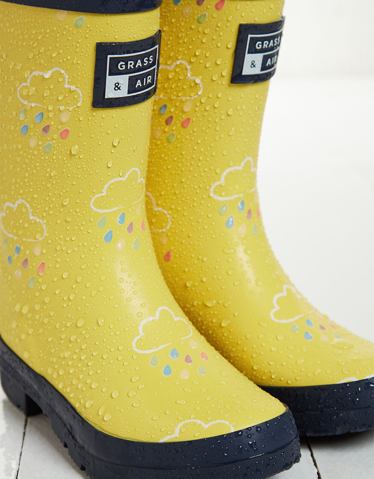 Grass and Air Junior Colour Revealing Wellies Yellow