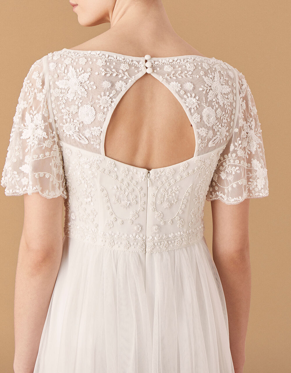 Ivory Sheath Bridal Gown by RQ7932