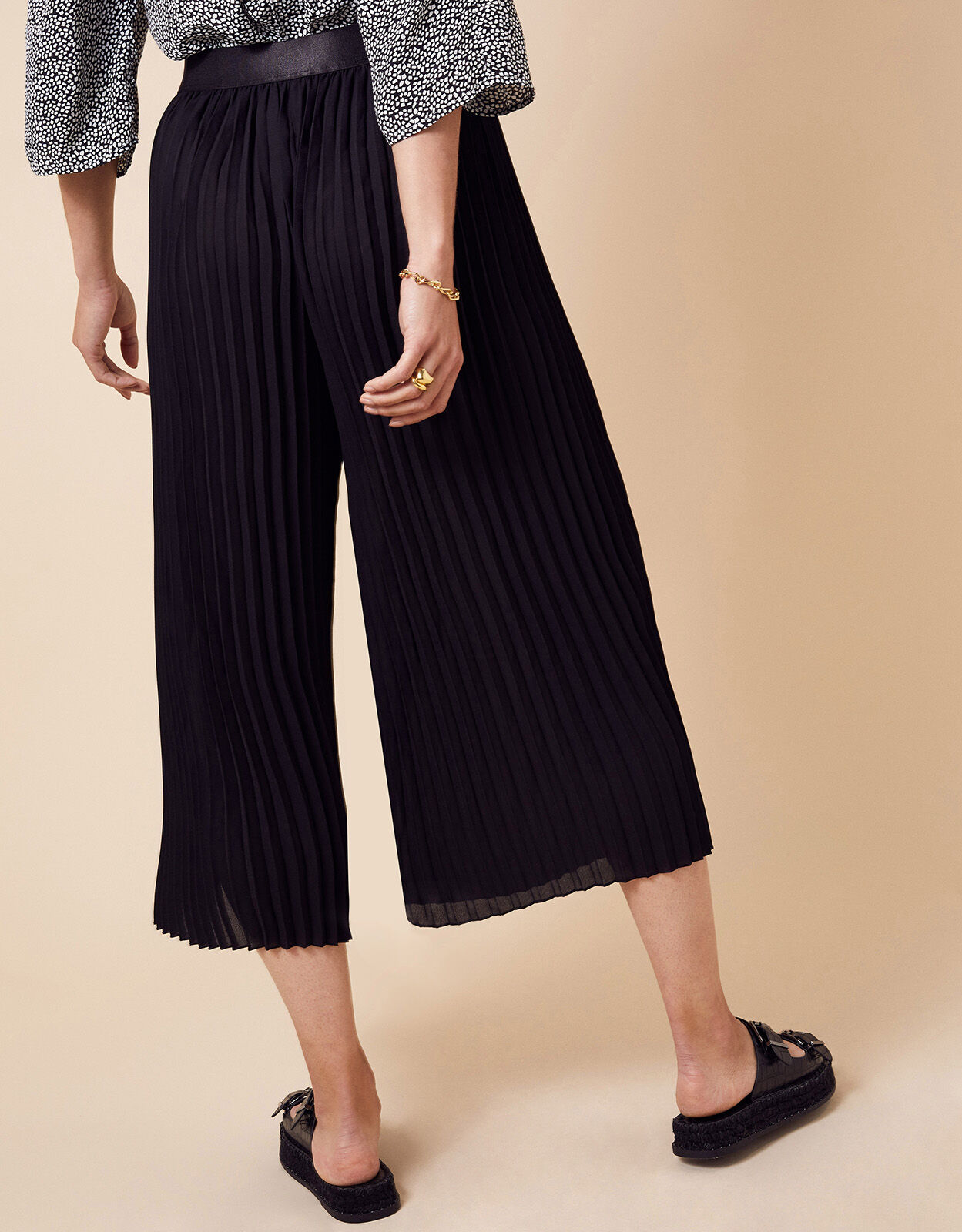 Pleated culotte pants online