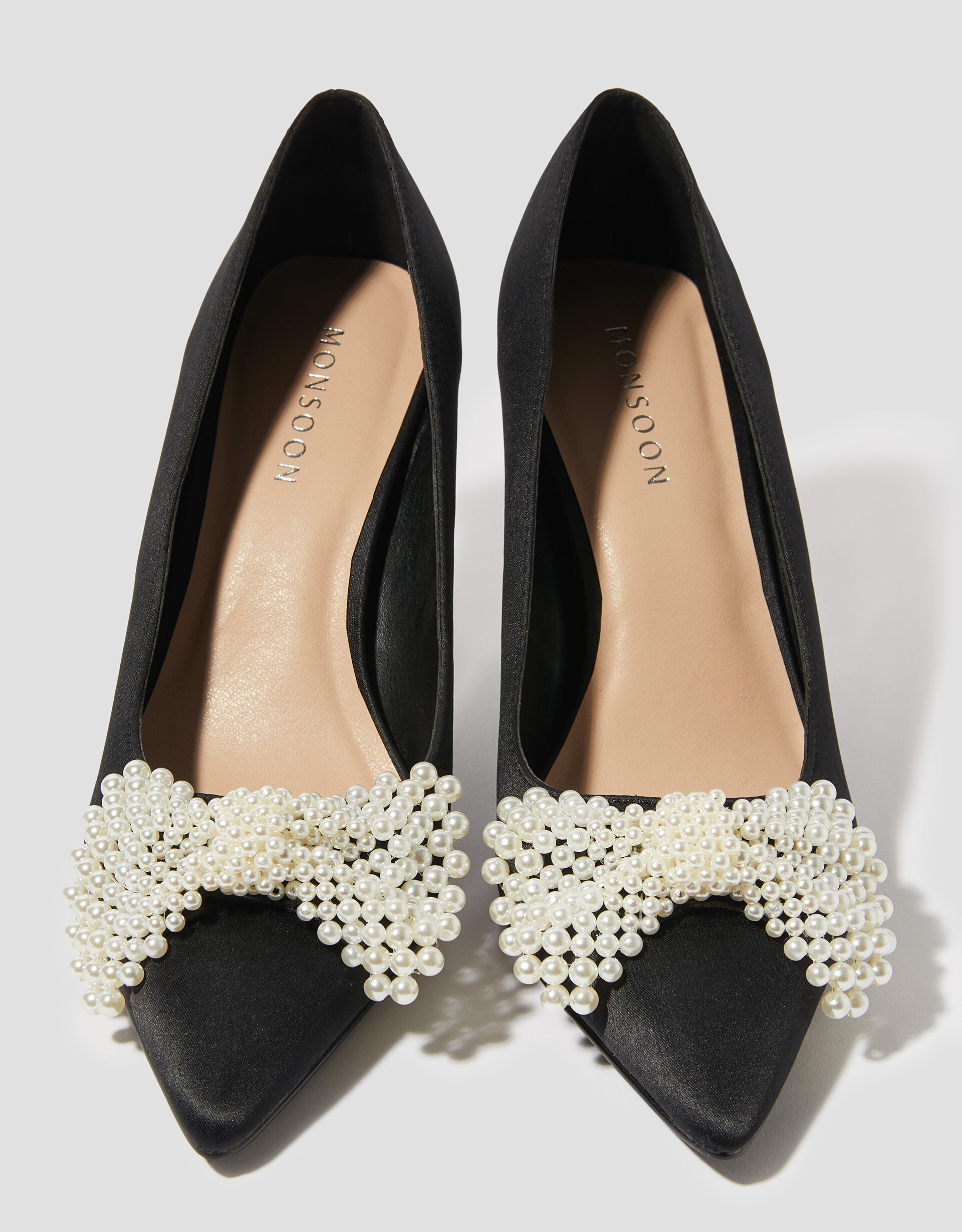 Court shoes with bow 2025