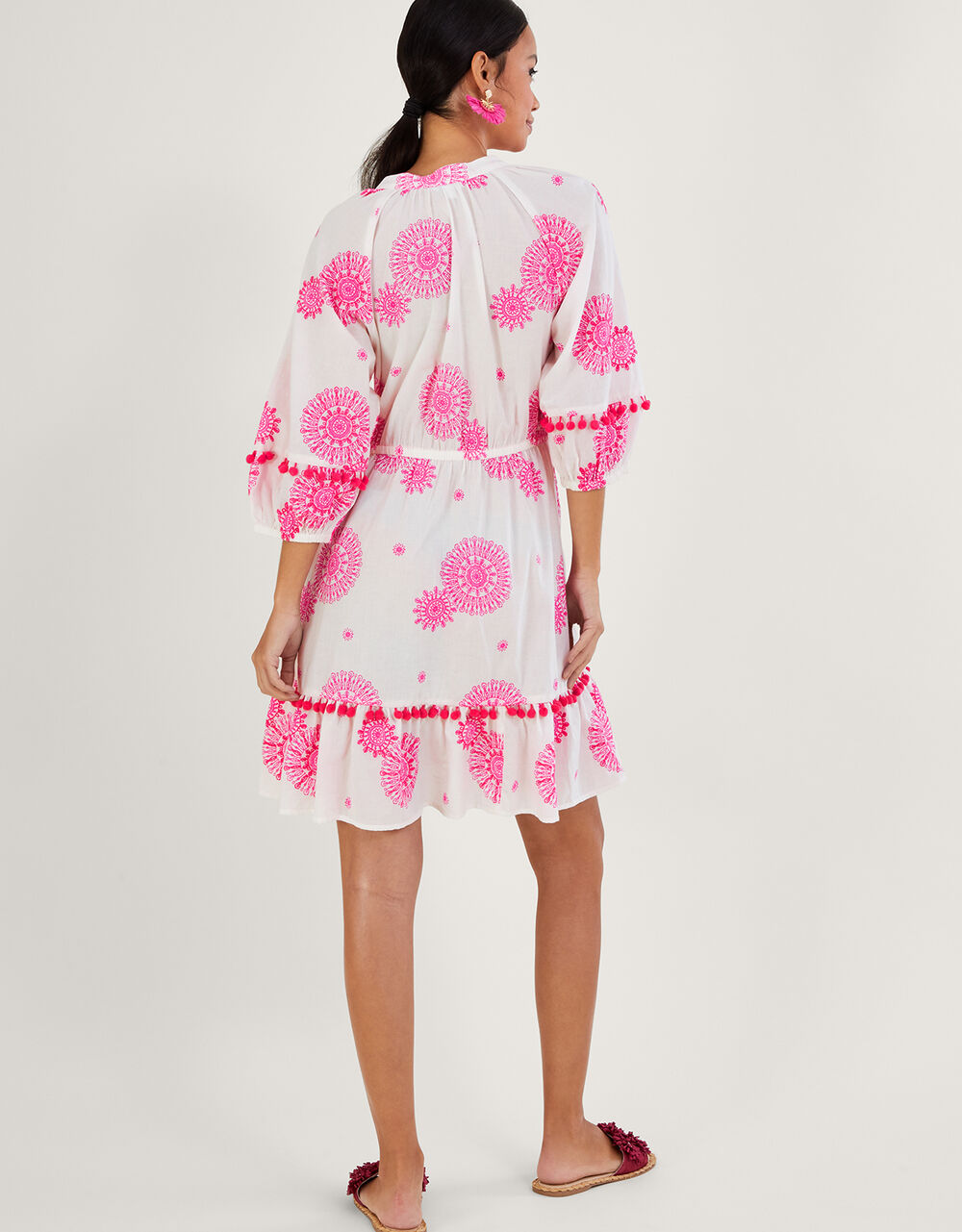 Tassel Embellished Medallion Print Kaftan Dress White