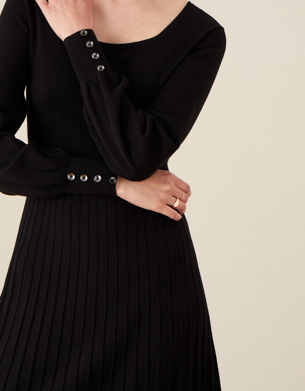 Square Neck Pleated Dress Black