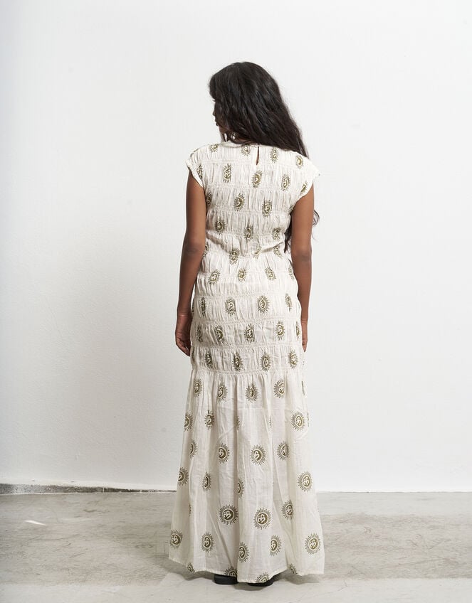 Par & Escala Bee Smocked Sun Print Maxi Dress, White (WHITE), large