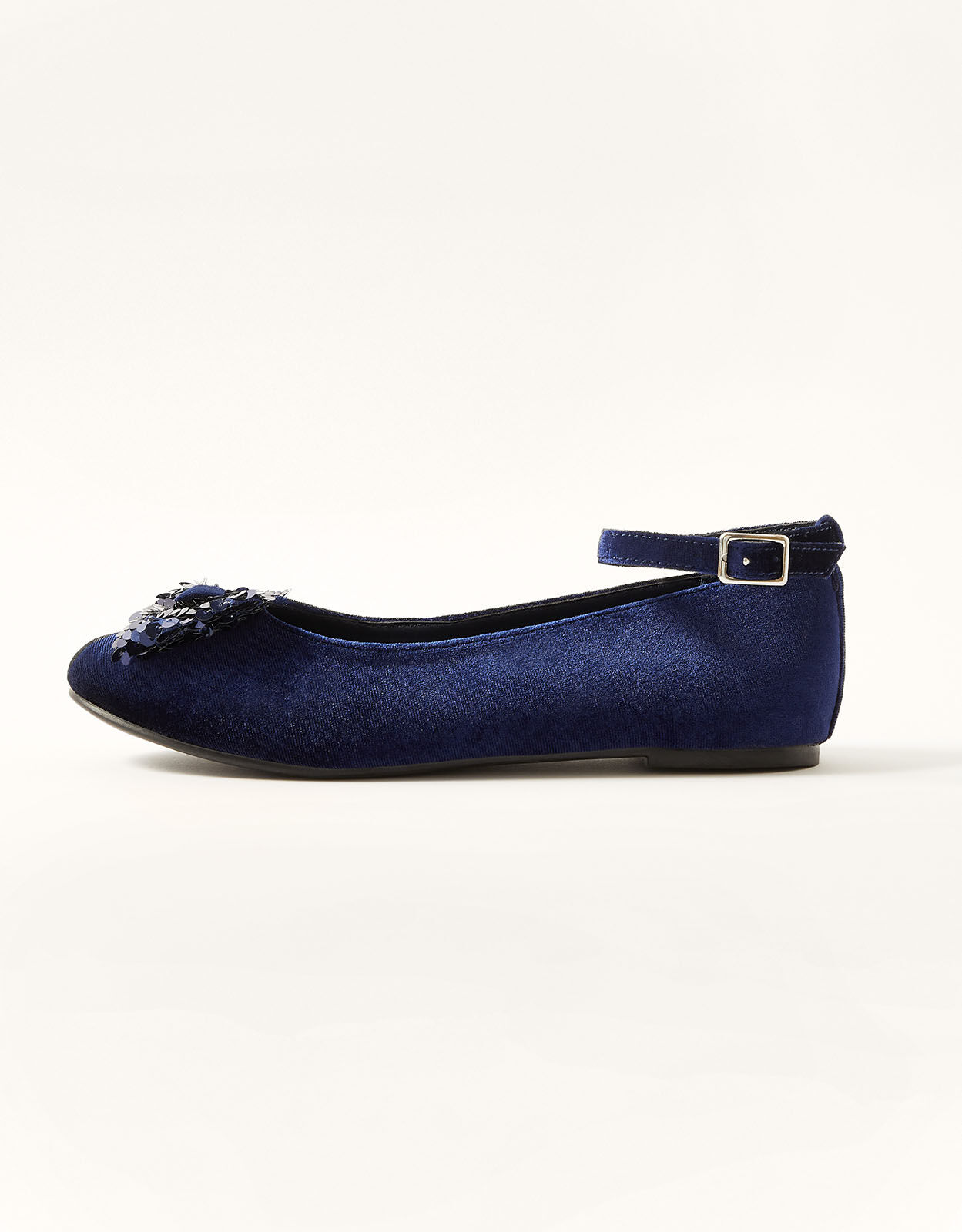 Navy best sale velvet flats