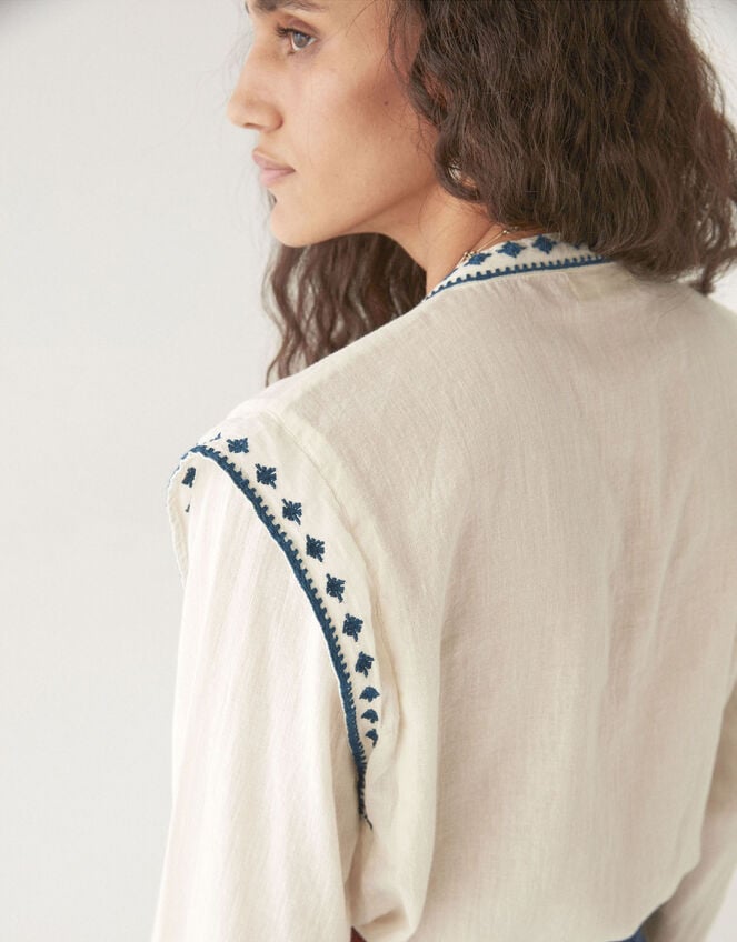 Maison Hotel Phillipa Embroidered Blouse, White (WHITE), large