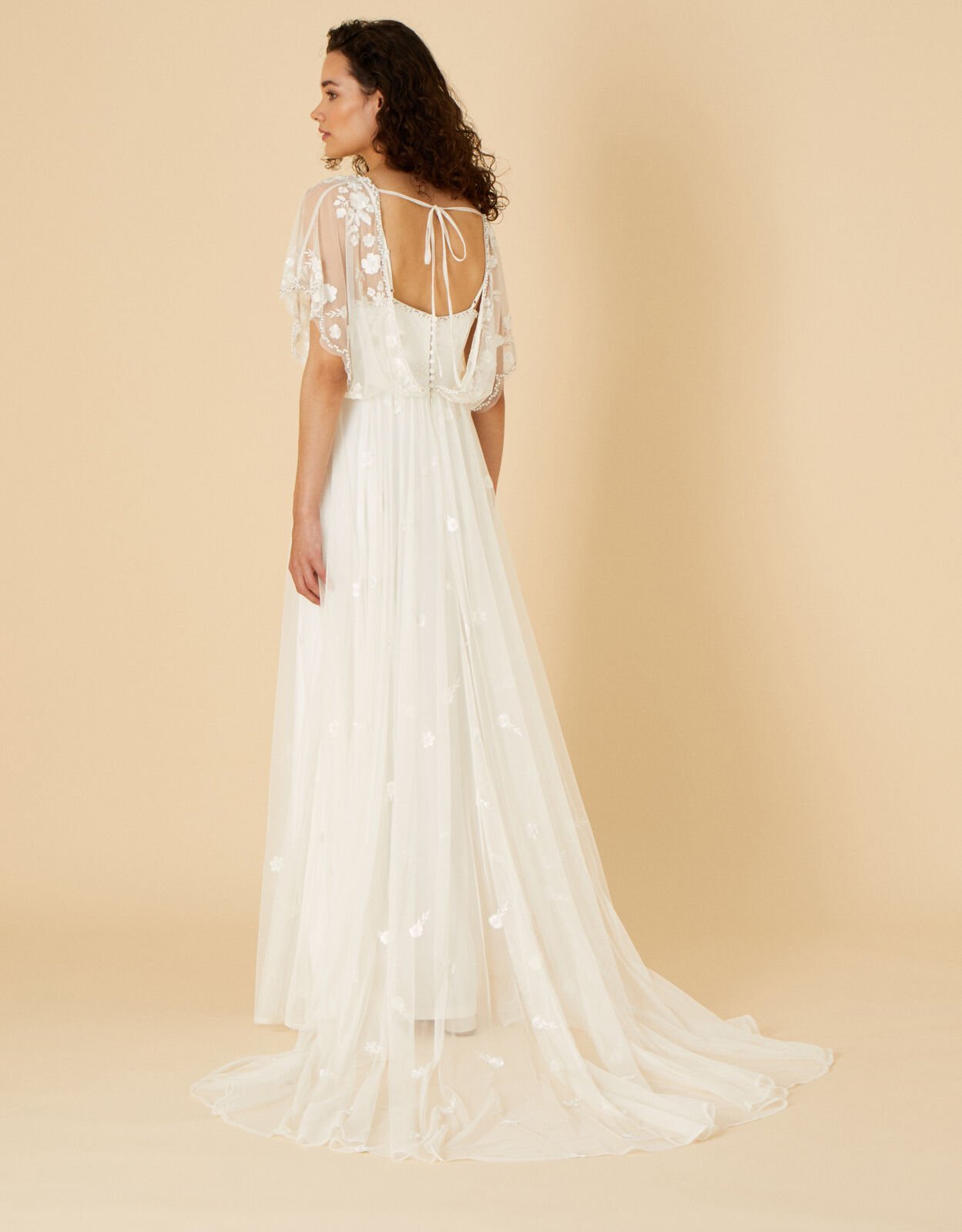 Monsoon wedding shop outfits