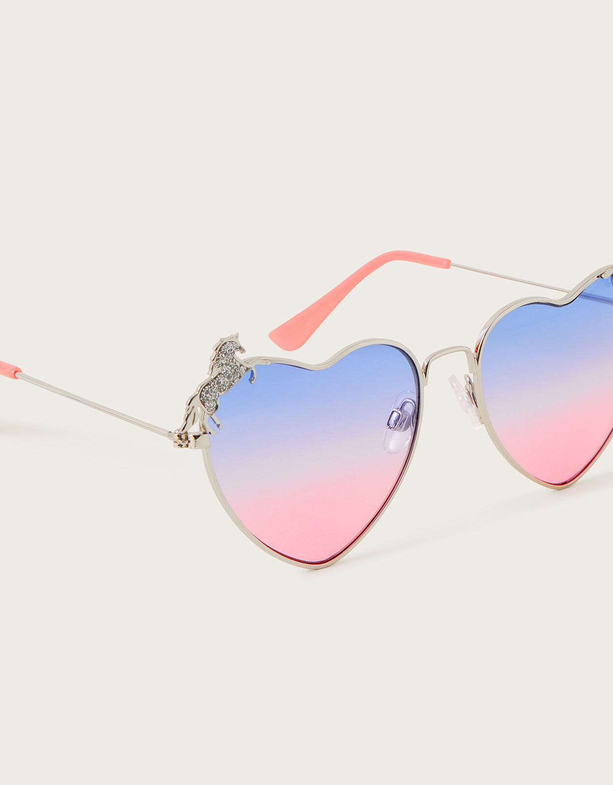 Metal heart sunglasses top