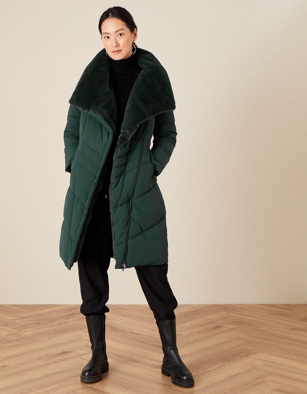 Green jacket online with fur collar