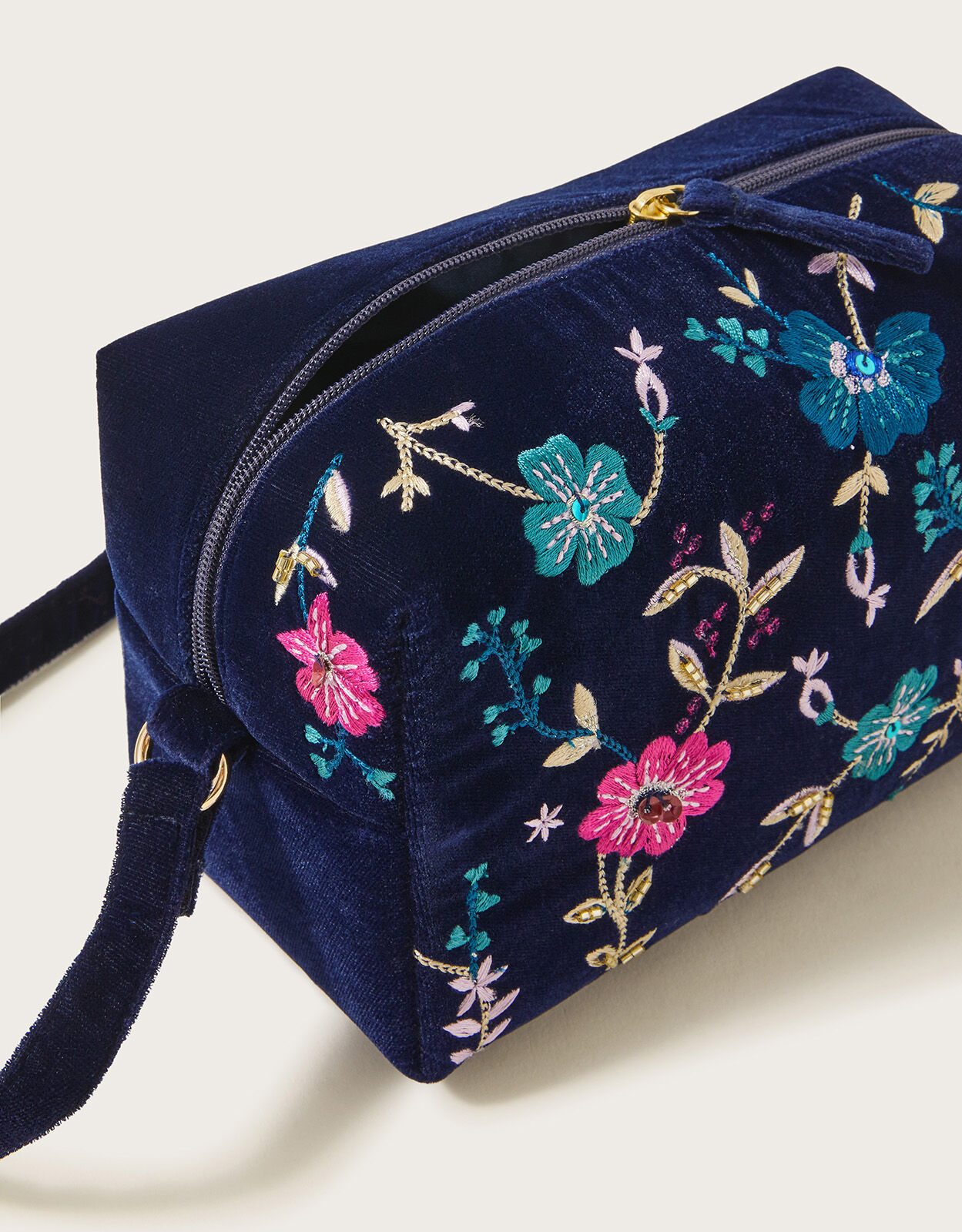 Navy best sale velvet bag