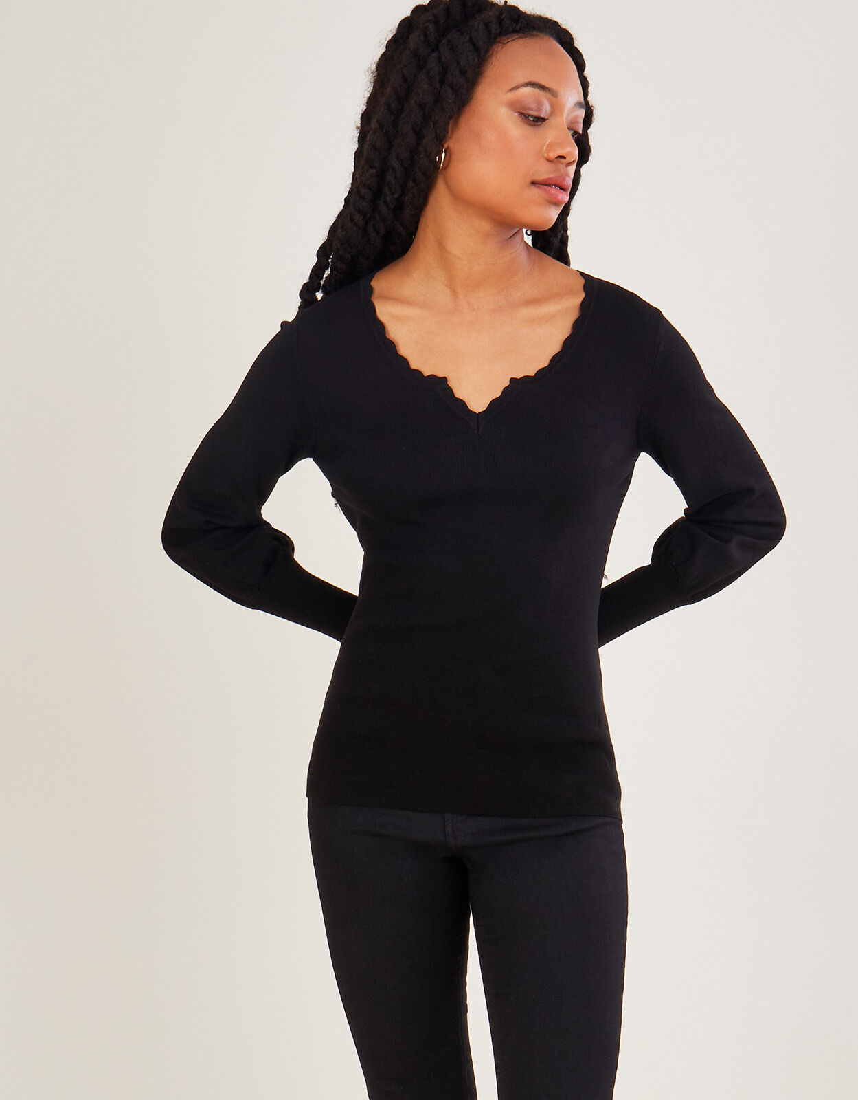 V neck hot sale black jumpers