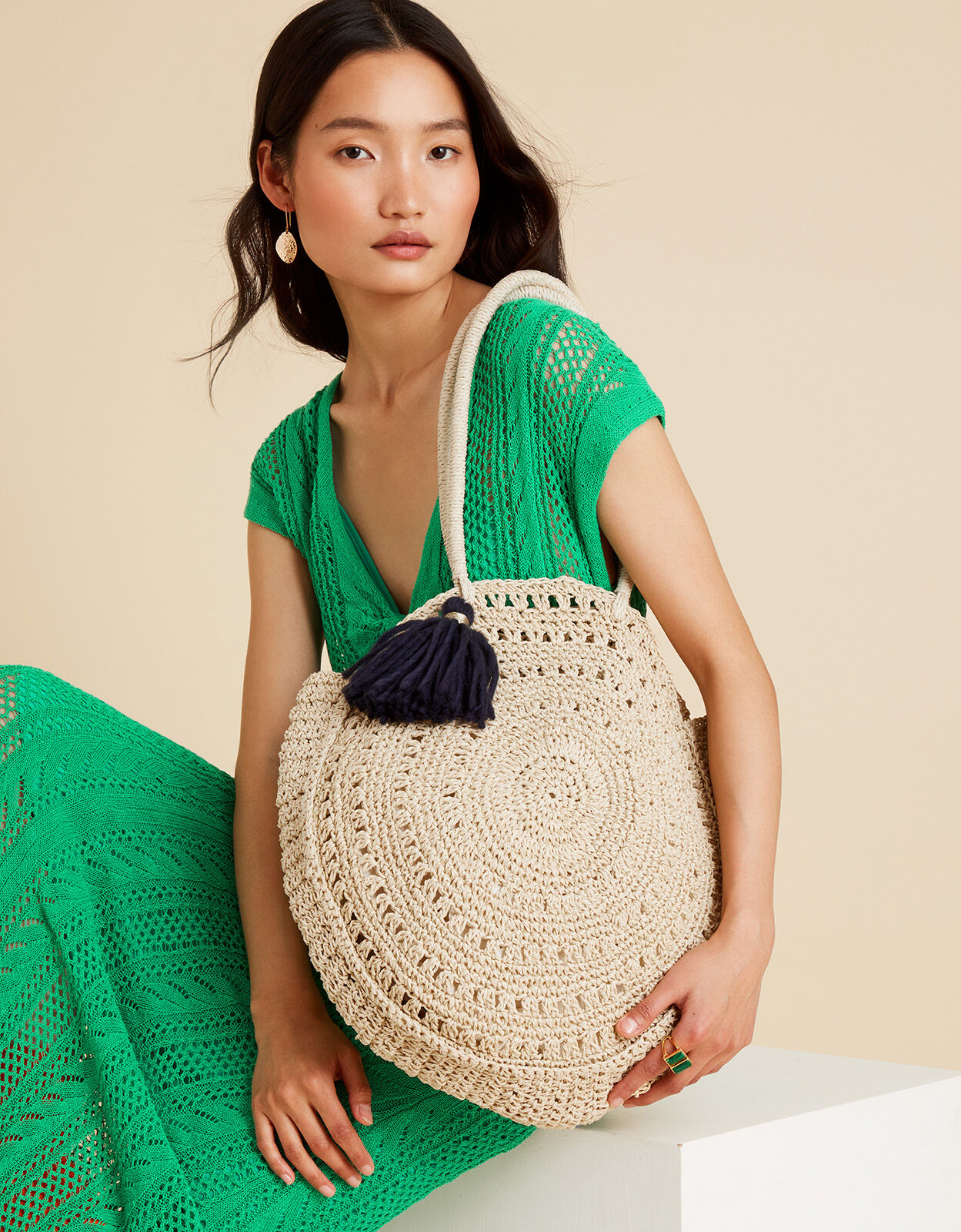 Raffia 2025 bag round