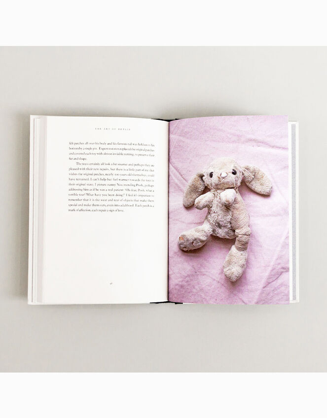 Bookspeed Molly Martin: The Art of Repair, , large