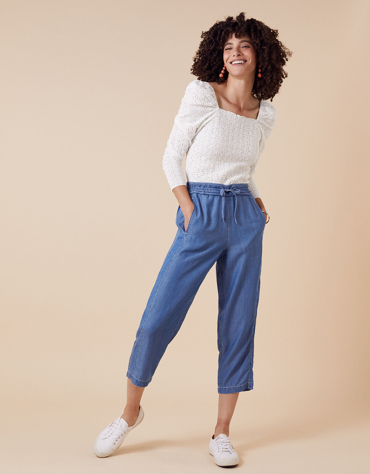 Cropped Trousers in LENZING TENCEL Denim Blue