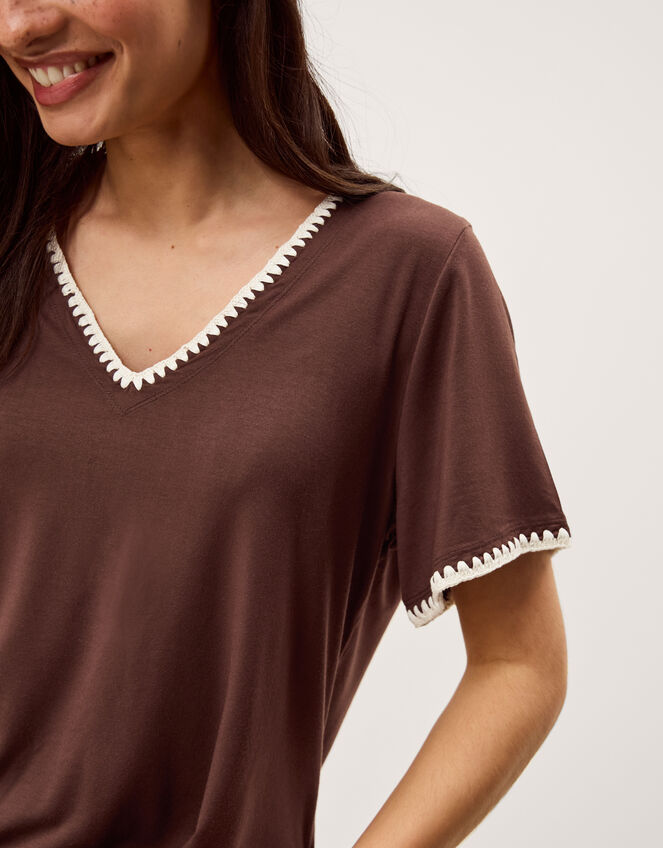 Tilly Contrast Stitch Jersey T-Shirt, Brown (CHOCOLATE), large