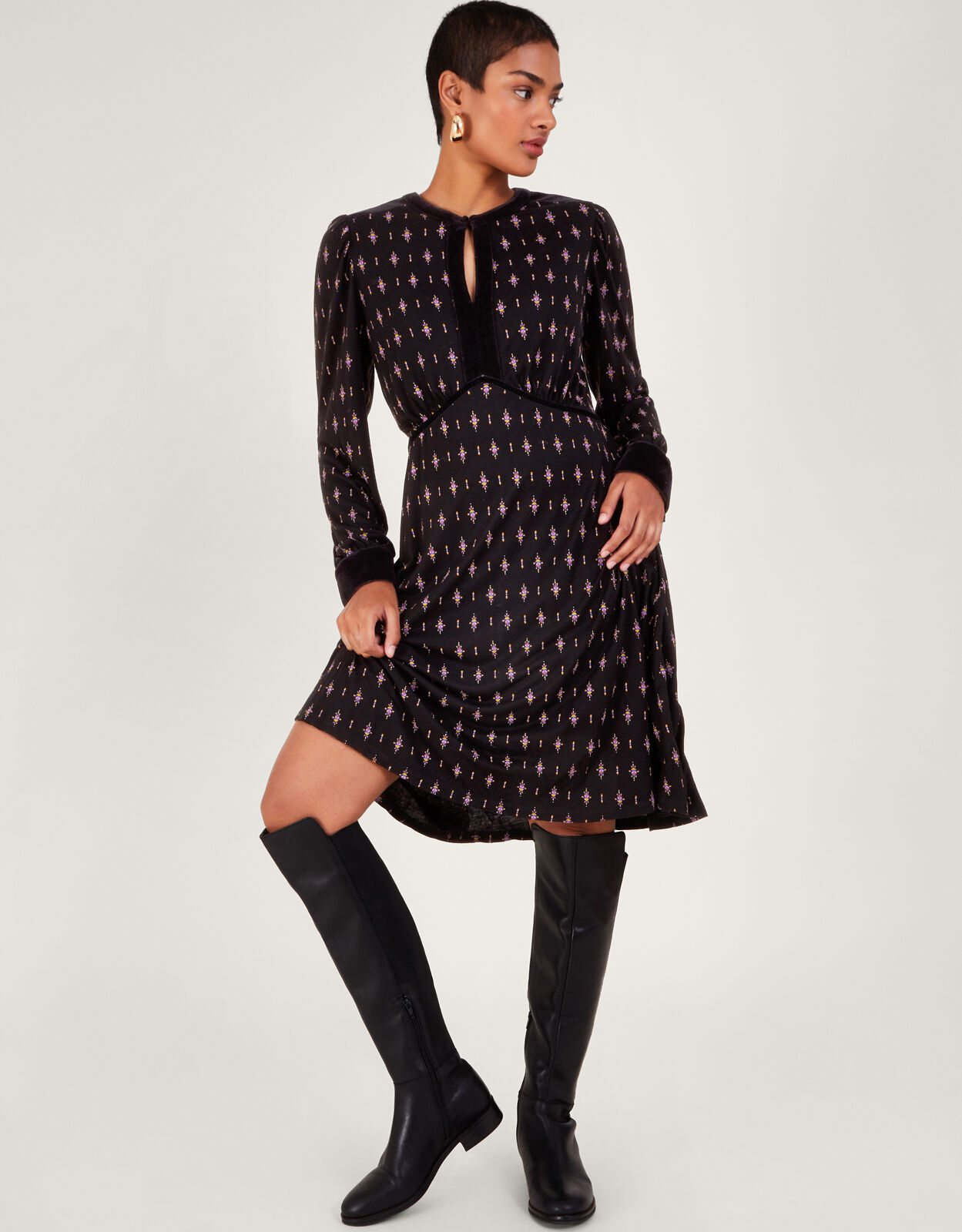 Black geometric dress best sale