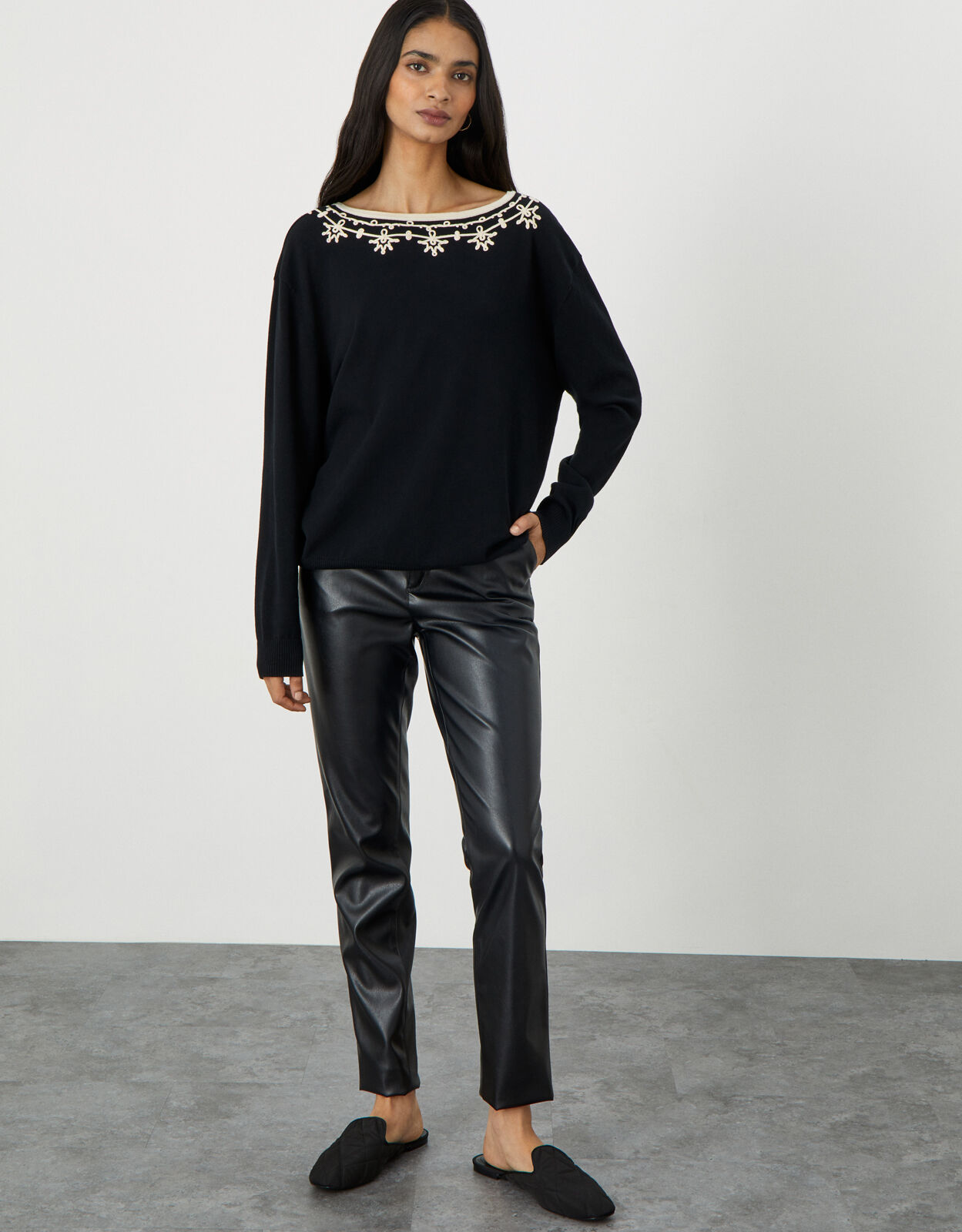 Verna Cornelli V Back Jumper Black 