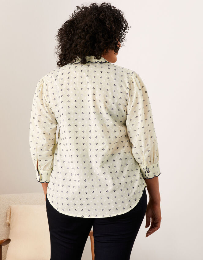 Trinity Scallop Edge Dobby Shirt , Cream (CREAM), large
