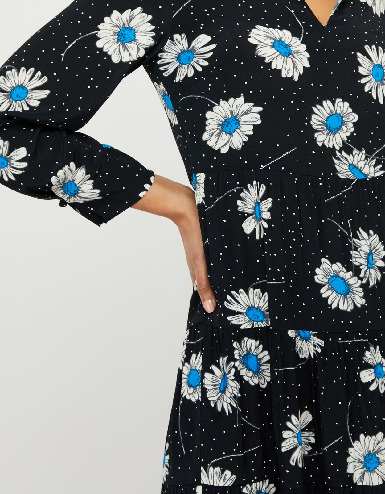 Daniella Daisy Print Dress Black