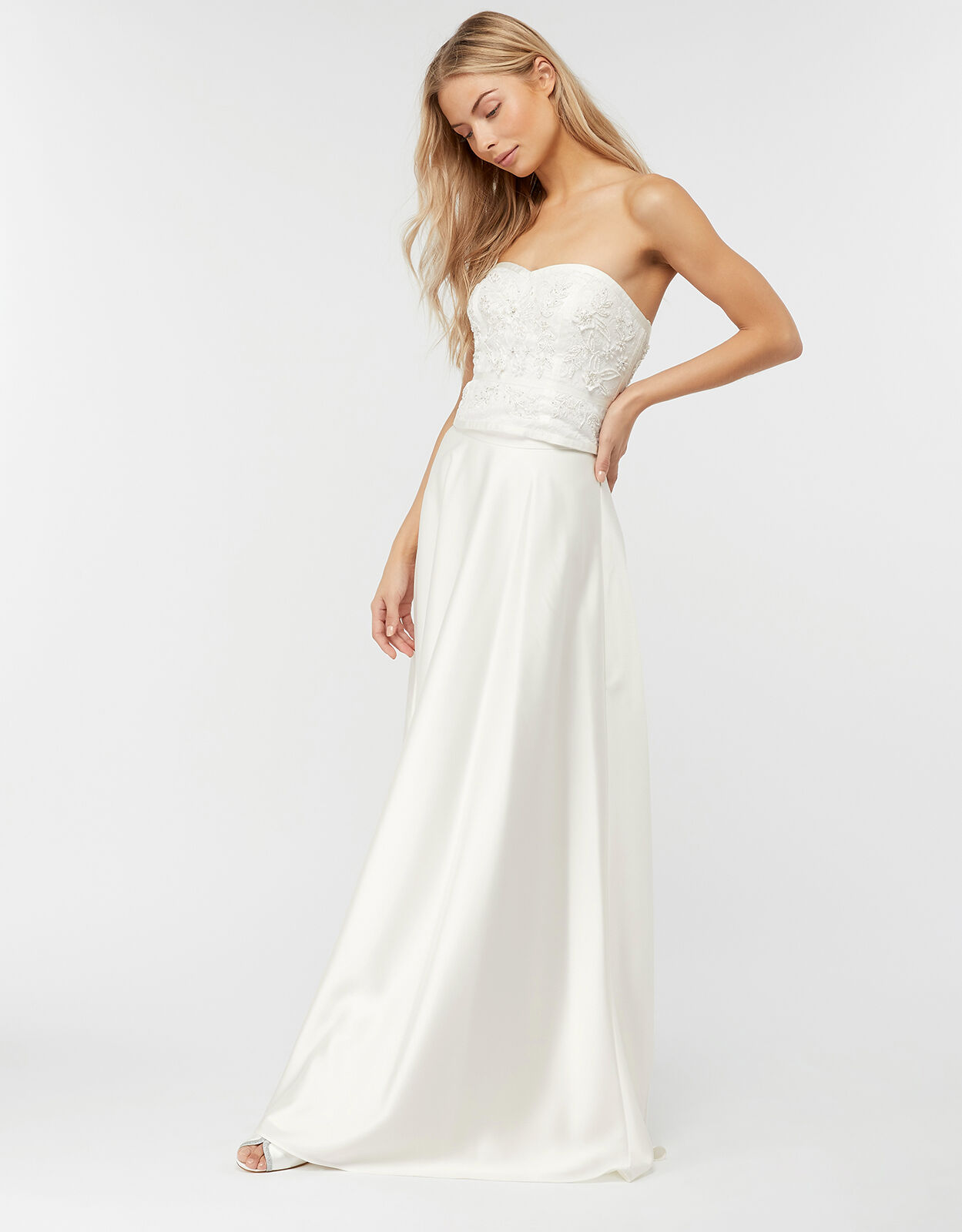Ivory maxi skirt discount
