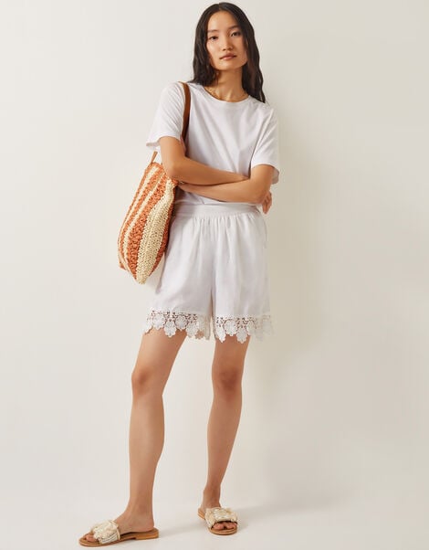 Lara Floral Embroidered Shorts, White (WHITE), large