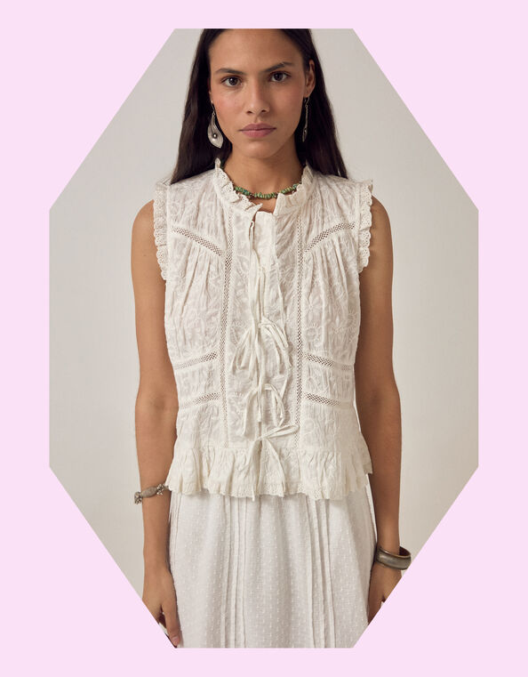 Maison Hotel Camila Embroidered Lace Top, White (WHITE), large