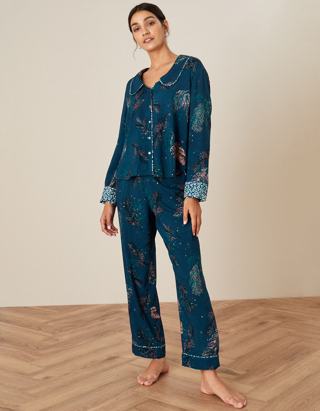 Feather print pyjamas sales