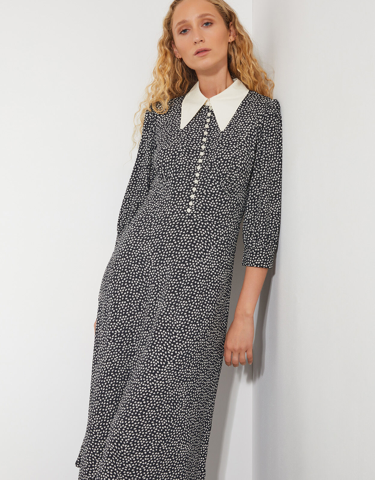 Arielle Floral Print Jersey Midi Dress Black