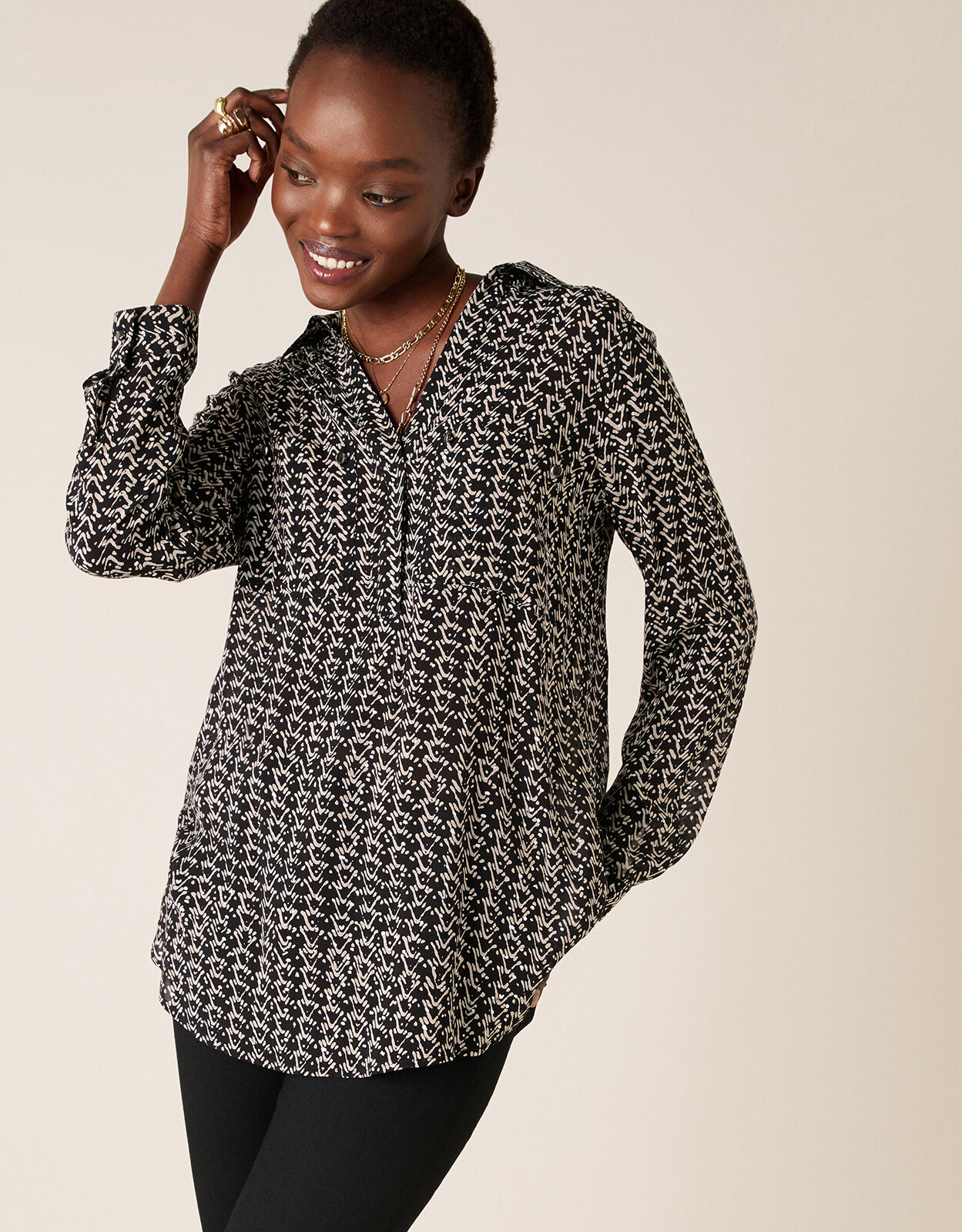 Black top longline shirt