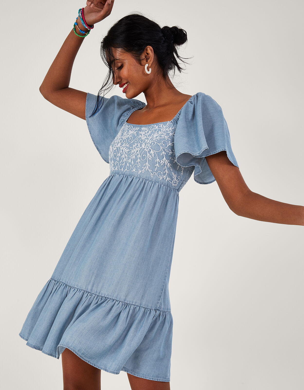 Baby blue discount jean dress