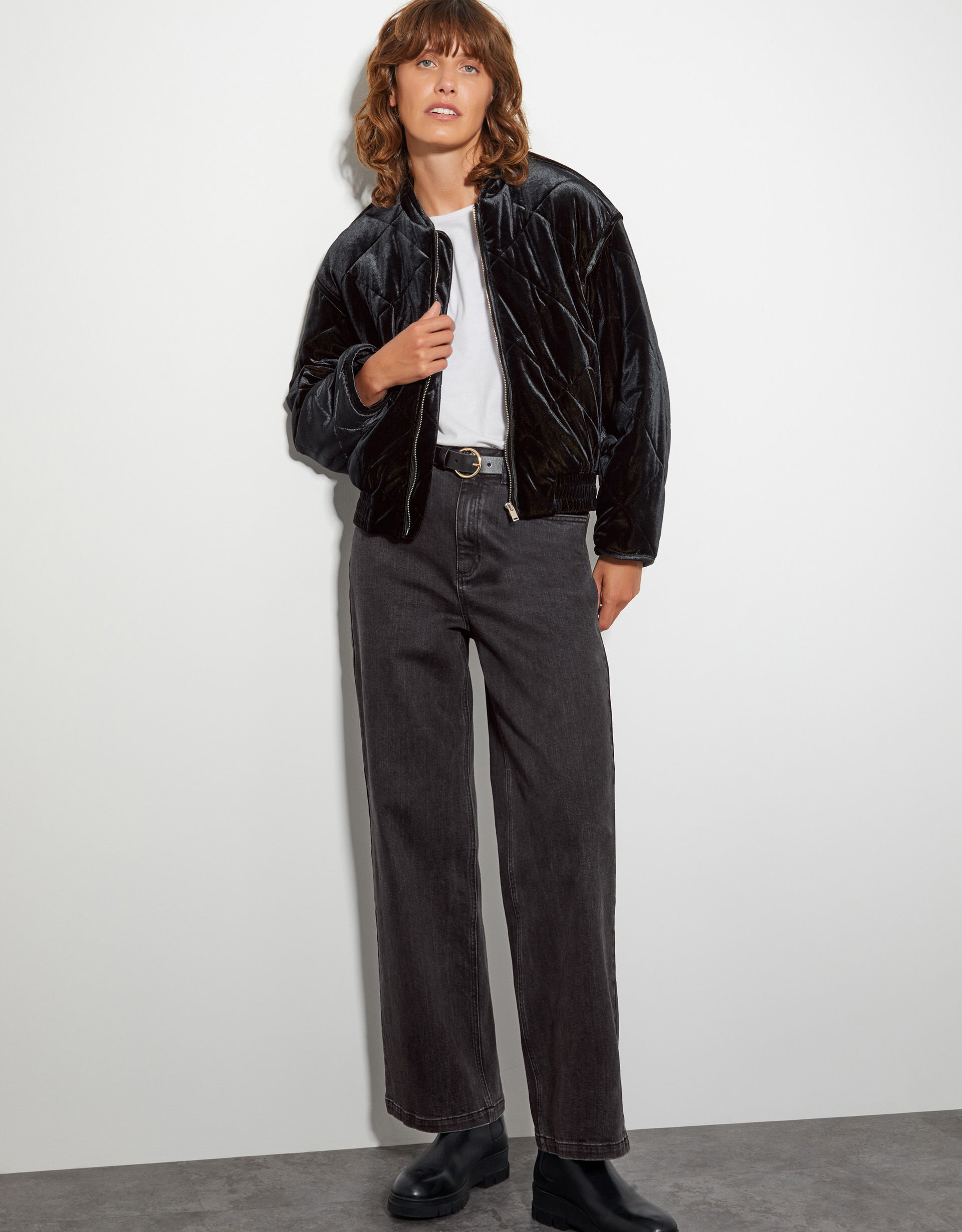 Women's velvet bomber jackets top
