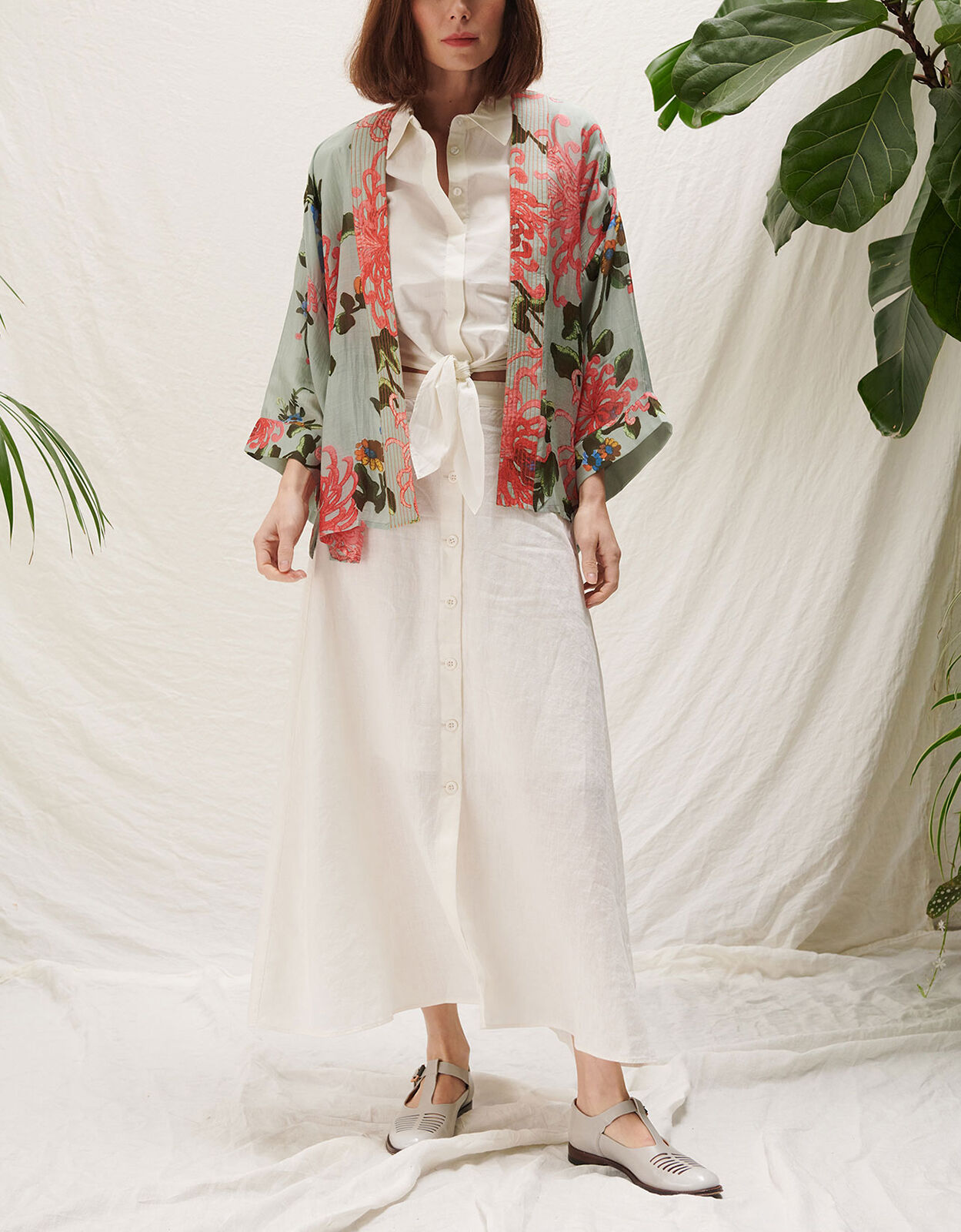 One Hundred Stars Floral Print Short Kimono Blue