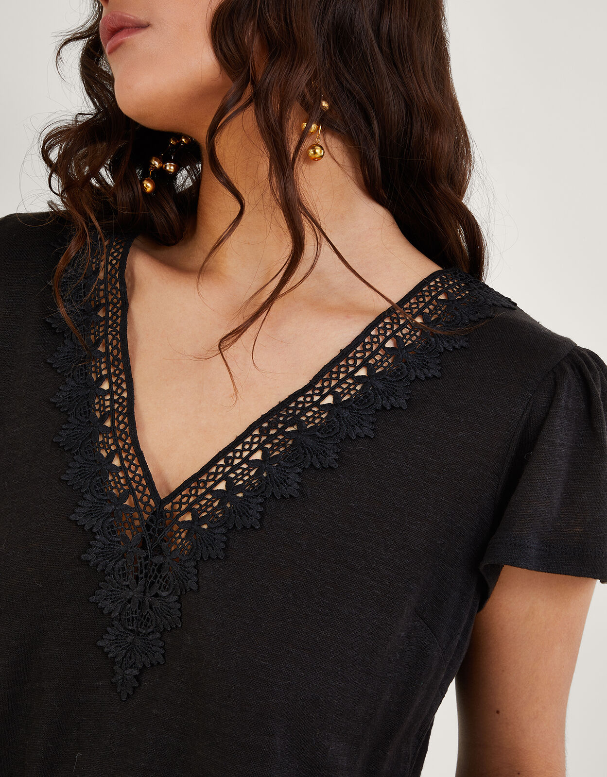 Lace V Neck Short Sleeve Top in Linen Blend Black